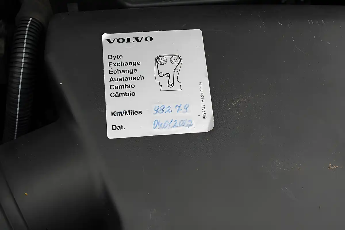 Used 2011 Volvo V70 Se Lux Black - Interior and Exterior details 20