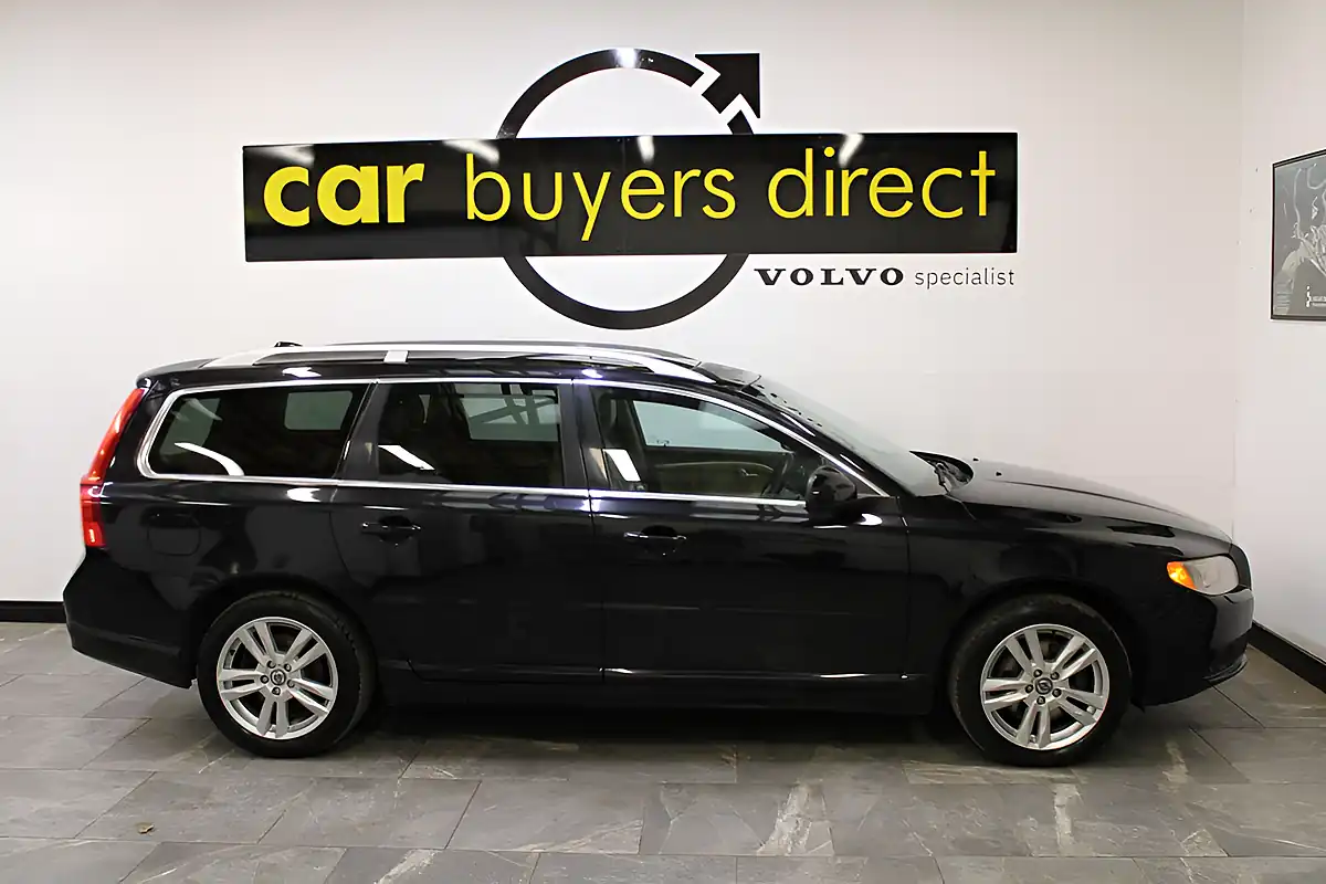 Used 2011 Volvo V70 Se Lux Black - Interior and Exterior details 8