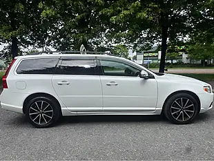 Used 2011 Volvo V70 Se Lux White - Interior and Exterior details 10