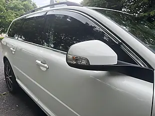 Used 2011 Volvo V70 Se Lux White - Interior and Exterior details 15