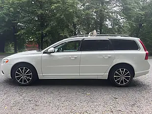 Used 2011 Volvo V70 Se Lux White - Interior and Exterior details 6