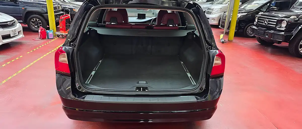 Used 2011 Volvo V70 Se Polestar Edition Black - Interior and Exterior details 16