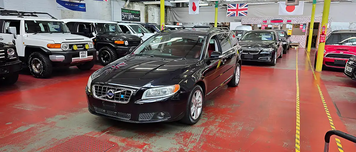 Used 2011 Volvo V70 Se Polestar Edition Red Leather Black - Front View