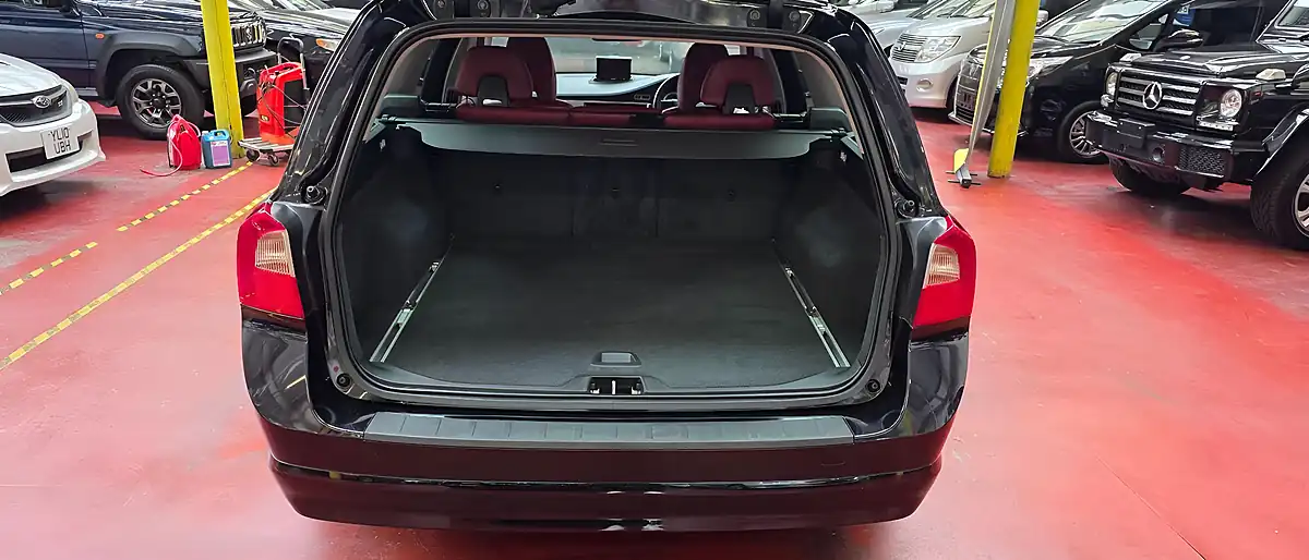 Used 2011 Volvo V70 Se Polestar Edition Red Leather Black - Interior and Exterior details 16