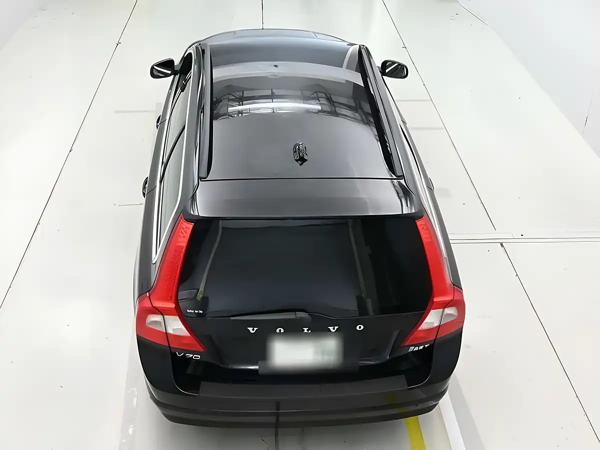Used 2011 Volvo V70 Se Polestar Edition Tan Leather Black - Interior and Exterior details 8