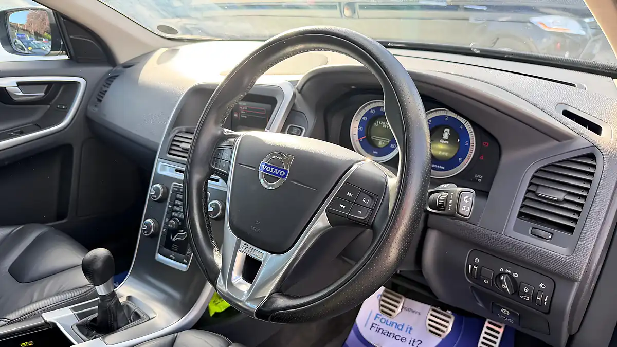 Used 2011 Volvo XC60 R-Design Grey - Interior and Exterior details 10