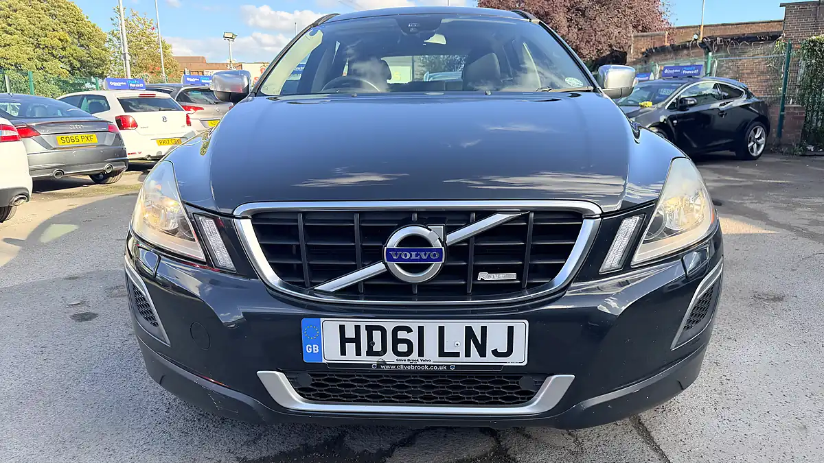 Used 2011 Volvo XC60 R-Design Grey - Interior and Exterior details 17