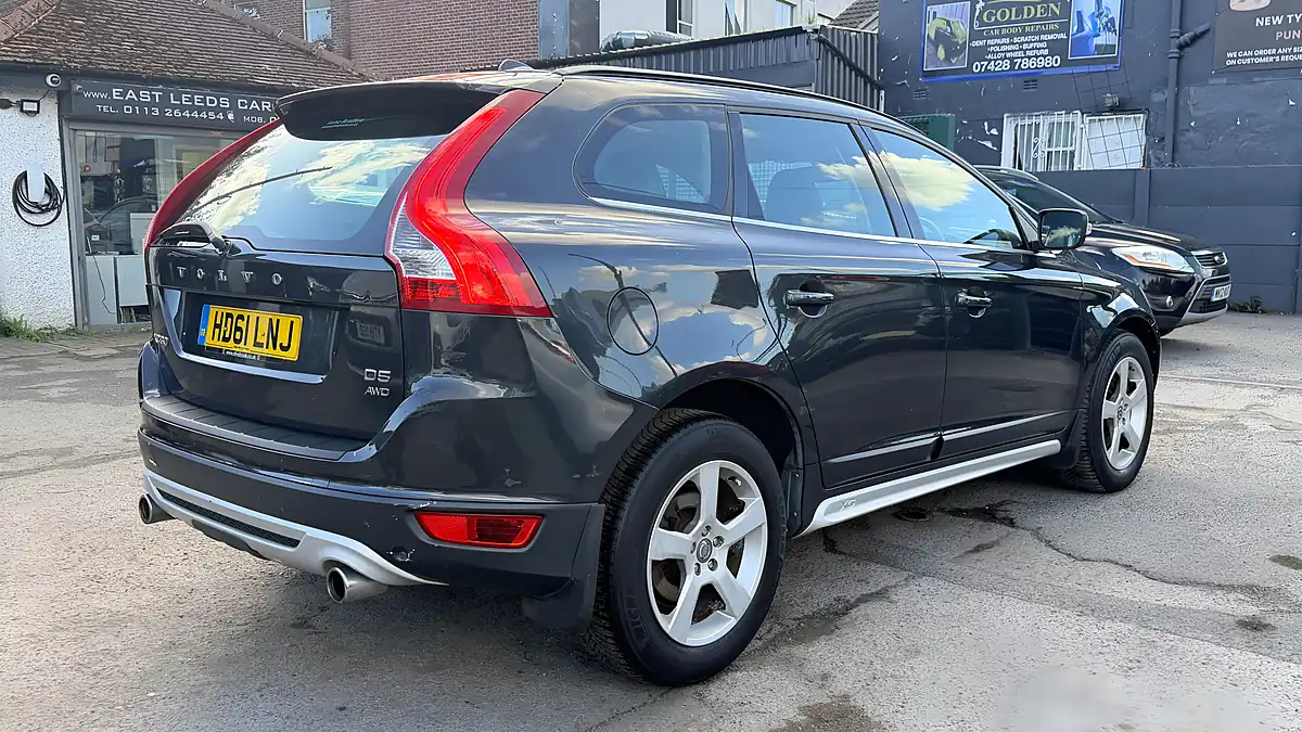 Used 2011 Volvo XC60 R-Design Grey - Interior and Exterior details 3