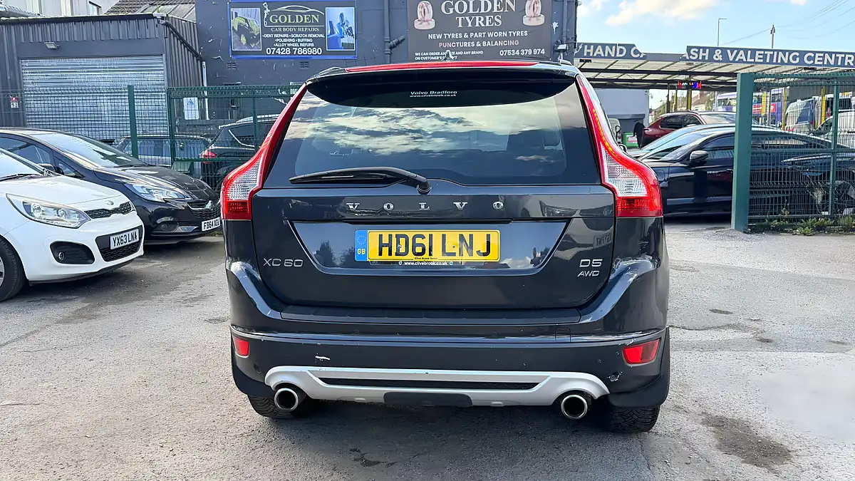 Used 2011 Volvo XC60 R-Design Grey - Interior and Exterior details 4