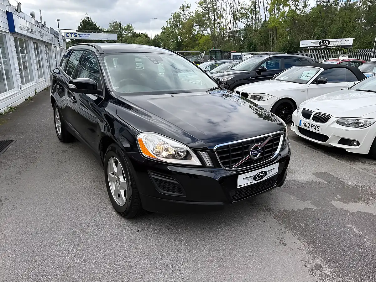Used 2011 Volvo XC60 Se Black - Front View