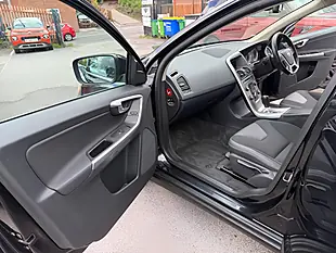 Used 2011 Volvo XC60 Se Black - Interior and Exterior details 14