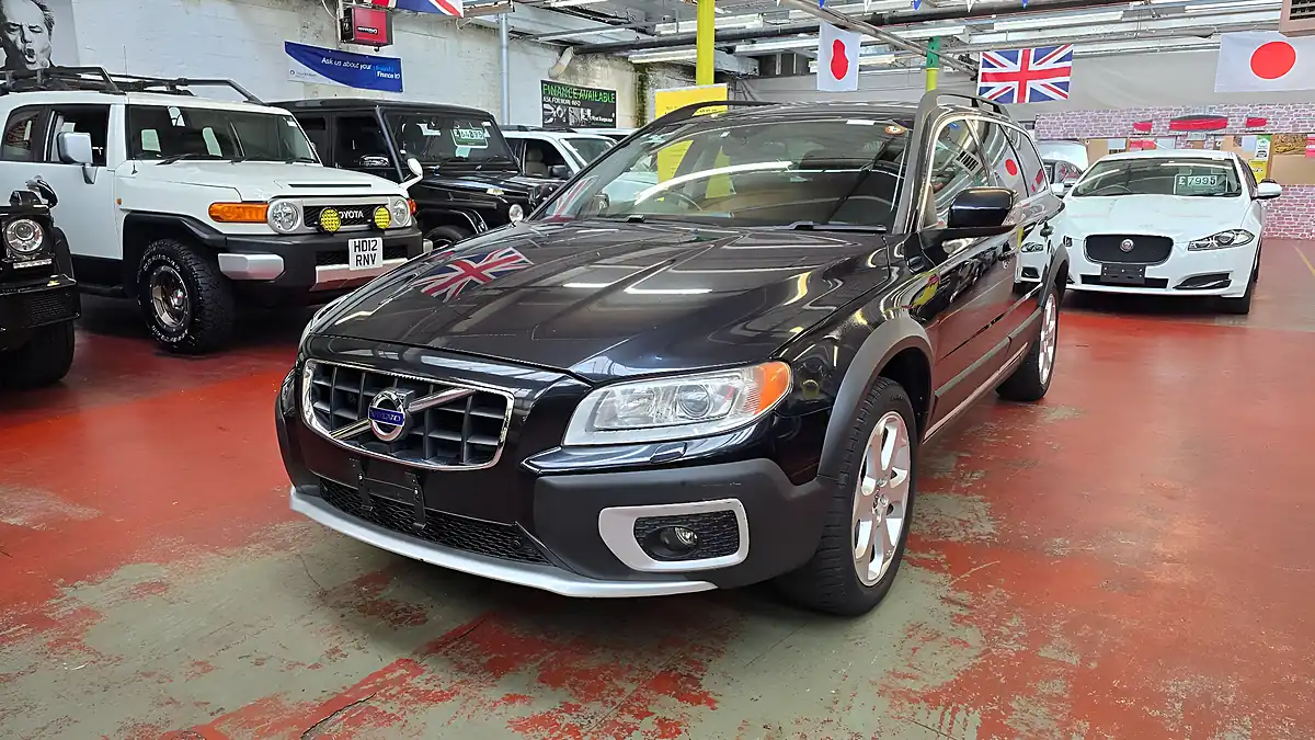Used 2011 Volvo XC70 Se Black - Interior and Exterior details 16