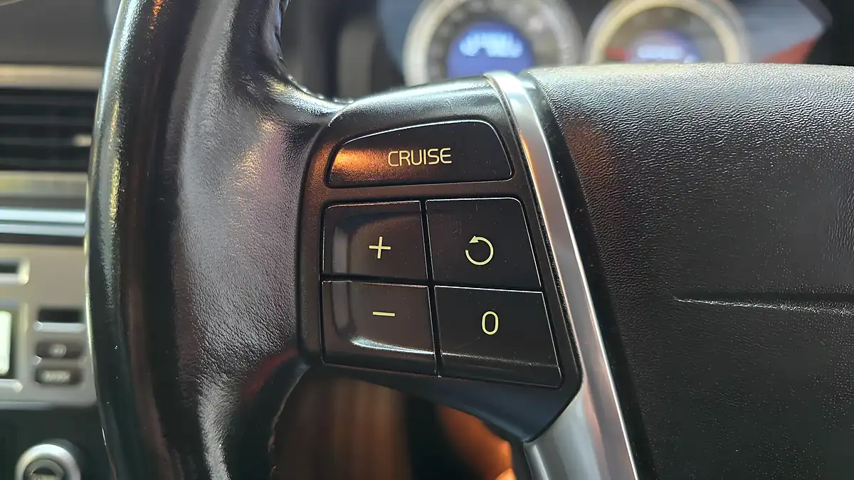 Used 2011 Volvo XC70 Se Black - Interior and Exterior details 7