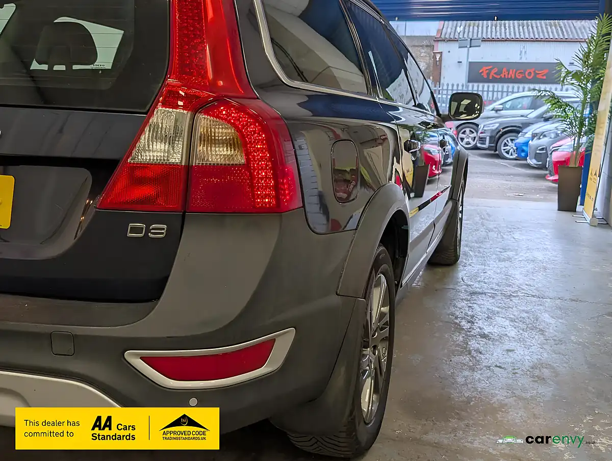 Used 2011 Volvo XC70 Se Caspian Blue - Interior and Exterior details 10