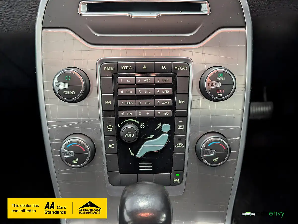 Used 2011 Volvo XC70 Se Caspian Blue - Interior and Exterior details 18
