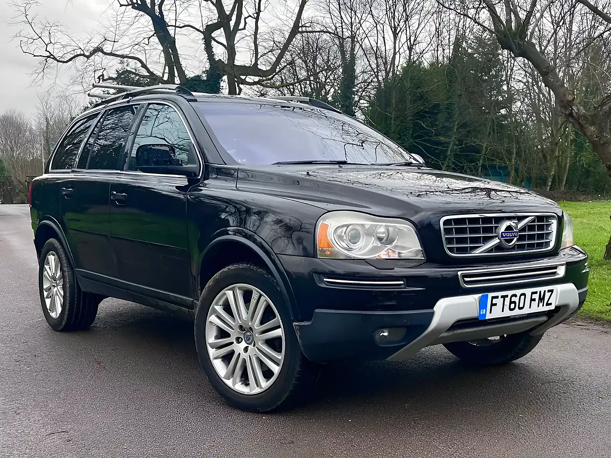 Used 2011 Volvo XC90 Executive Black - Front View