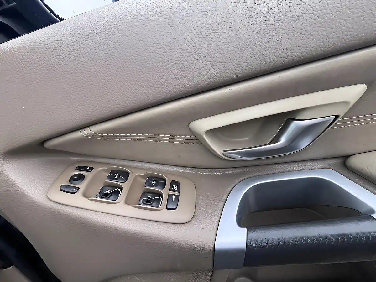 Used 2011 Volvo XC90 Executive Black - Interior and Exterior details 14