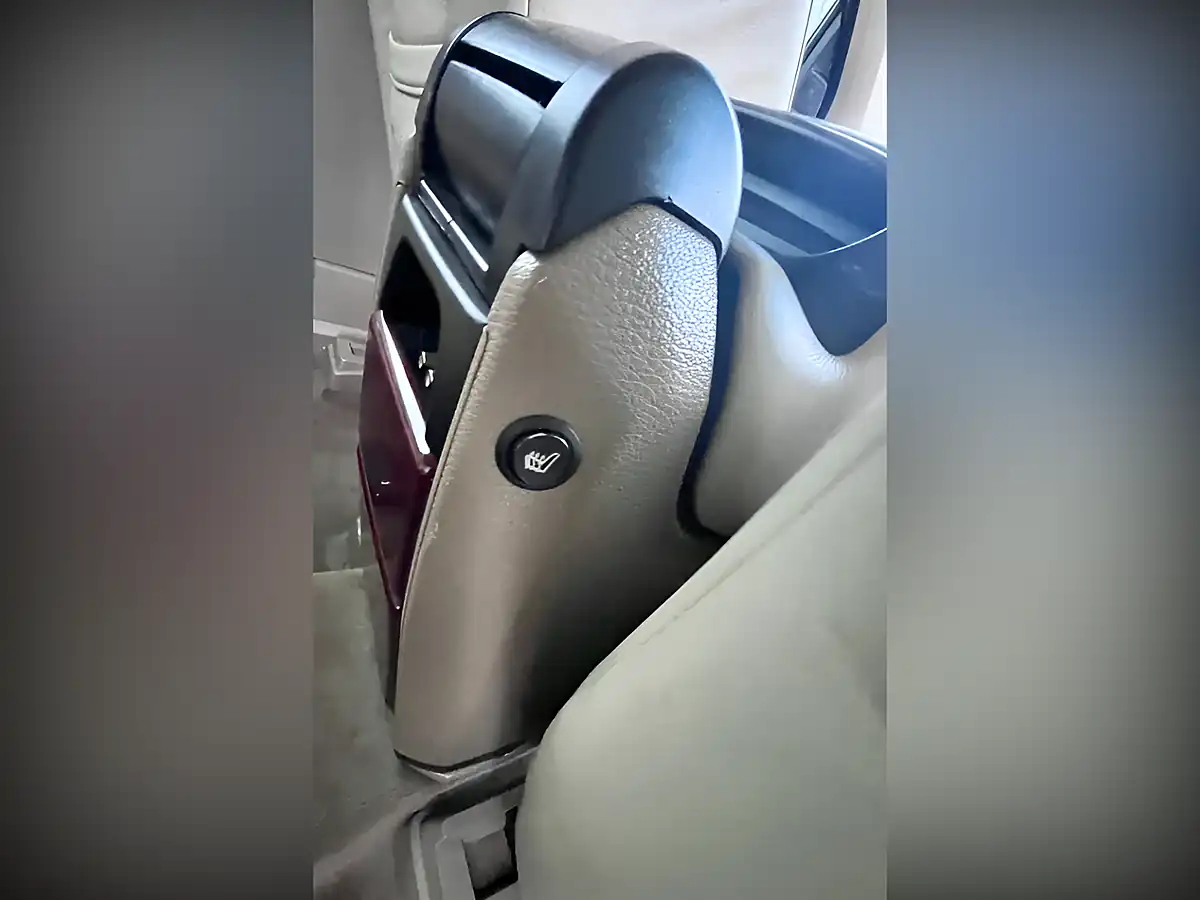 Used 2011 Volvo XC90 Executive Black - Interior and Exterior details 19