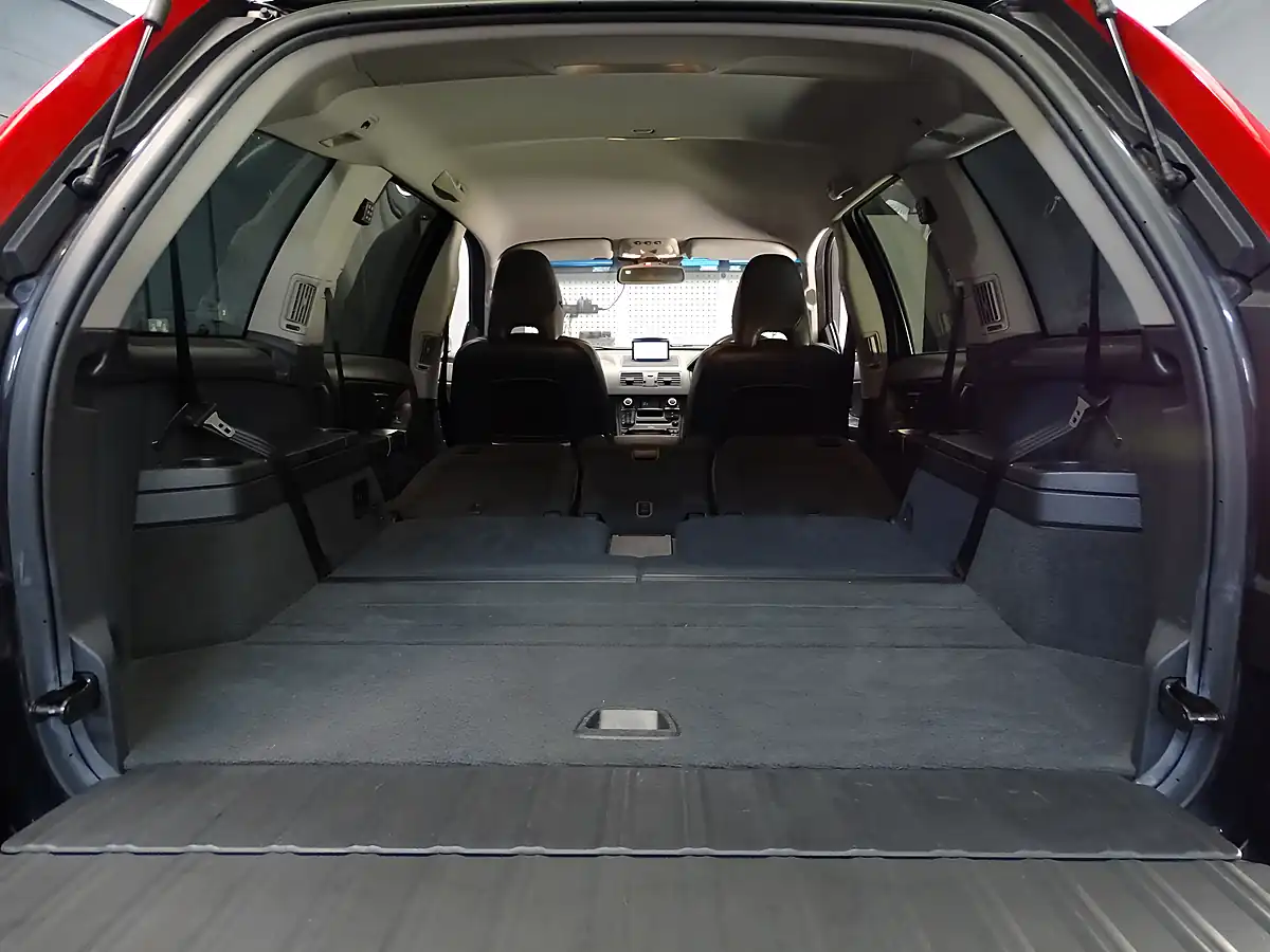 Used 2011 Volvo XC90 R-Design Black - Interior and Exterior details 19