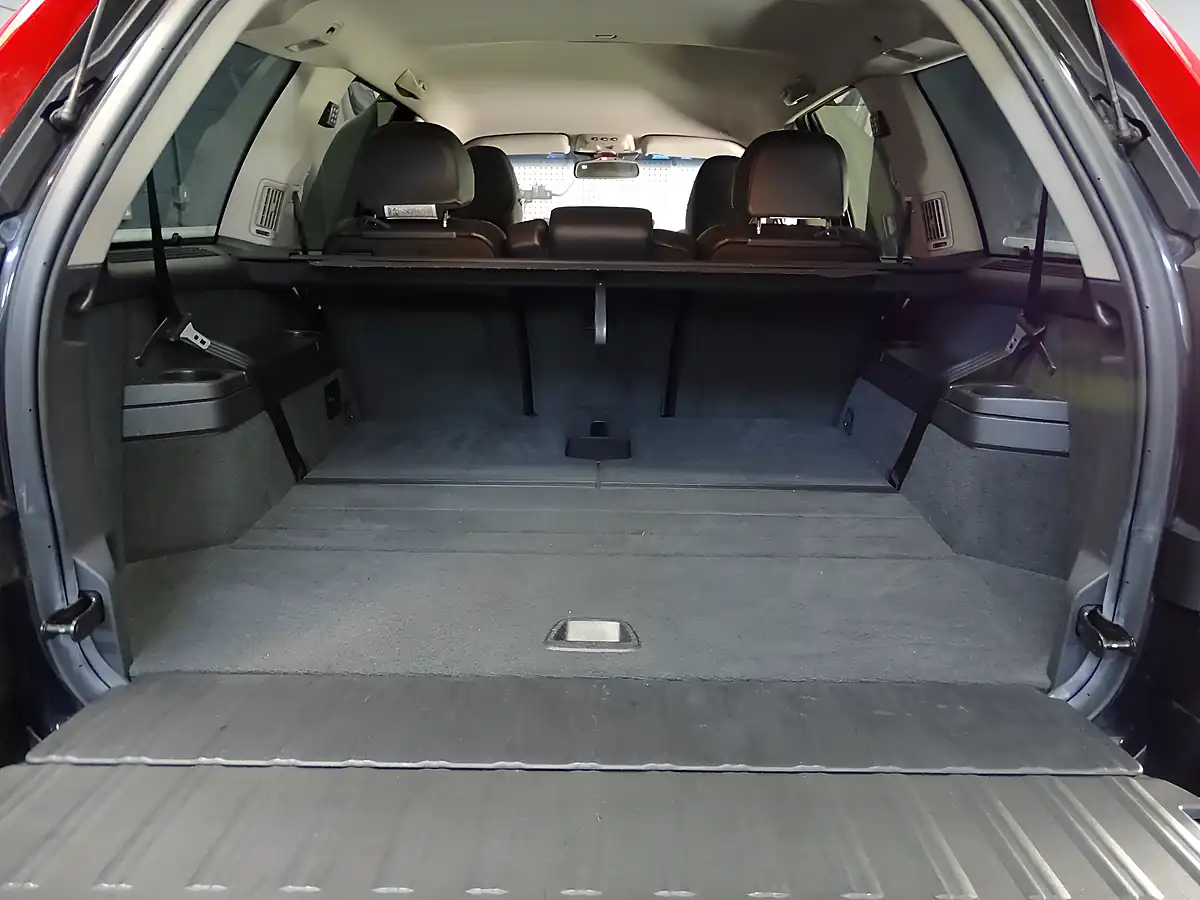 Used 2011 Volvo XC90 R-Design Black - Interior and Exterior details 20
