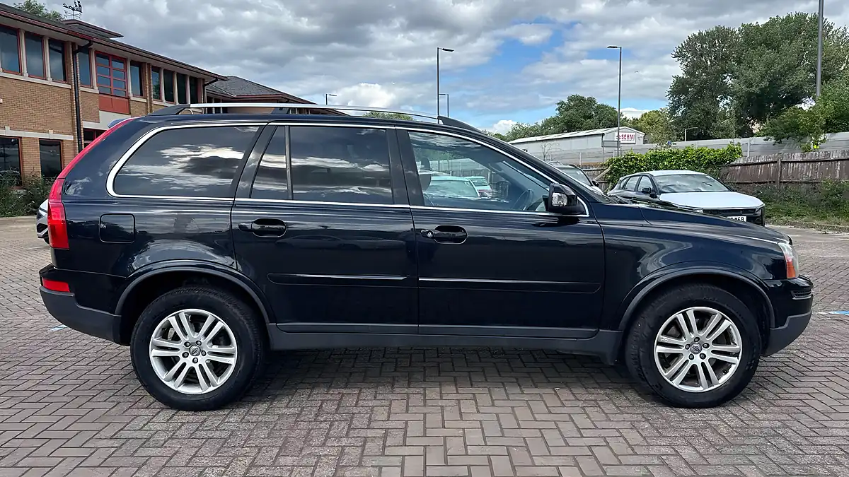 Used 2011 Volvo XC90 Se Geartronic AWD Black - Interior and Exterior details 3