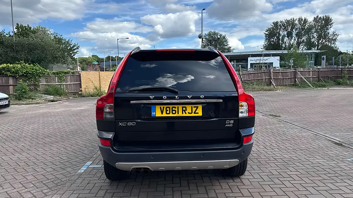 Used 2011 Volvo XC90 Se Geartronic AWD Black - Interior and Exterior details 4