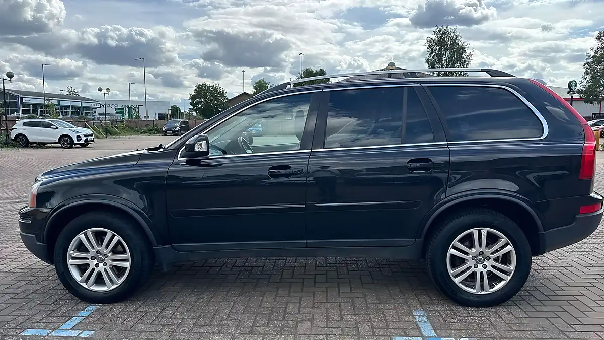 Used 2011 Volvo XC90 Se Geartronic AWD Black - Interior and Exterior details 6