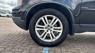 Used 2011 Volvo XC90 Se Geartronic AWD Black - Interior and Exterior details 8