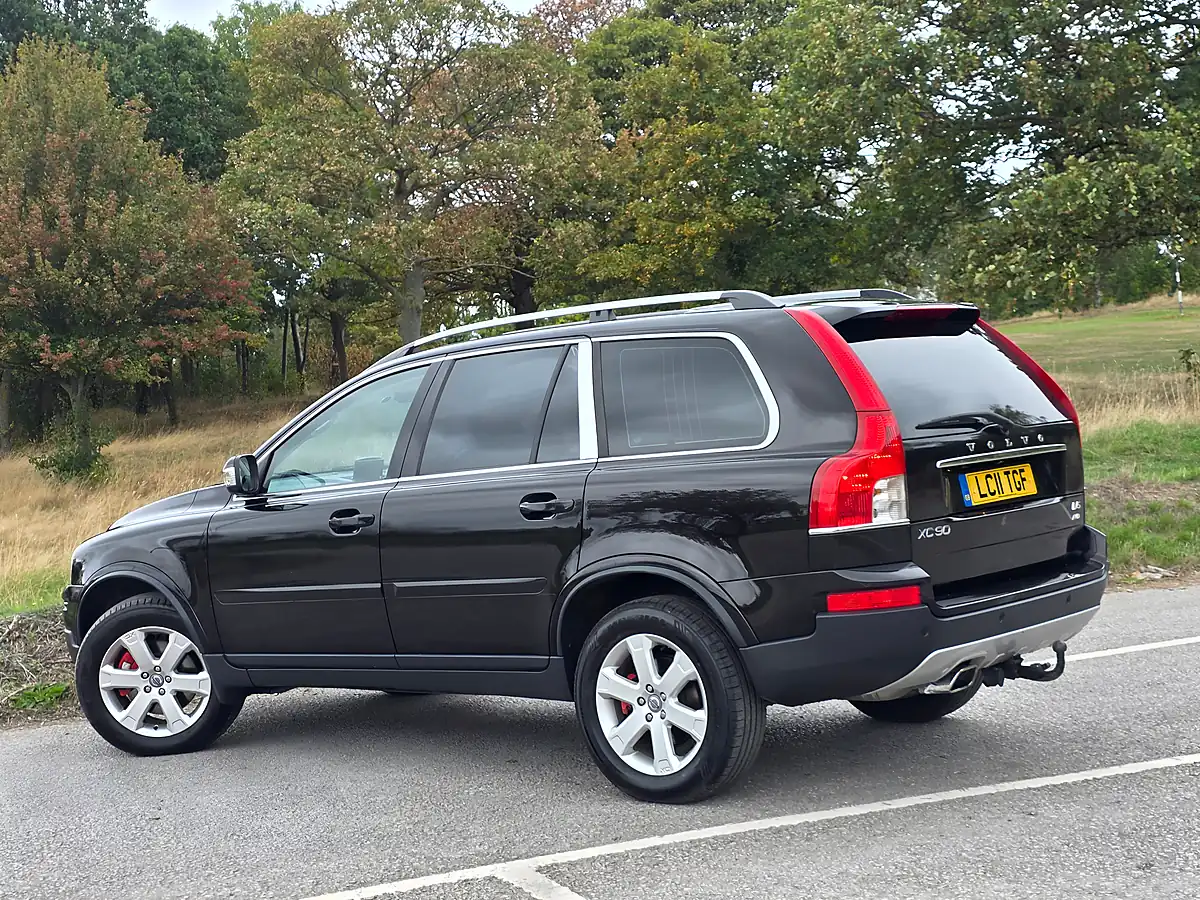 Used 2011 Volvo XC90 Se Lux AWD Black - Interior and Exterior details 5