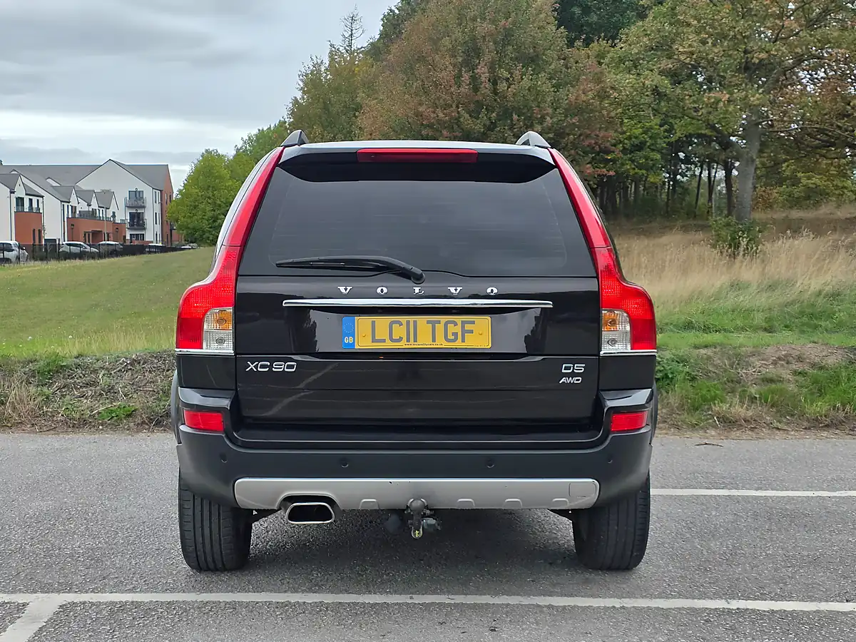 Used 2011 Volvo XC90 Se Lux AWD Black - Interior and Exterior details 6