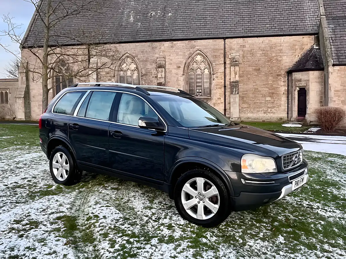 Used 2011 Volvo XC90 Se Lux Grey - Front View