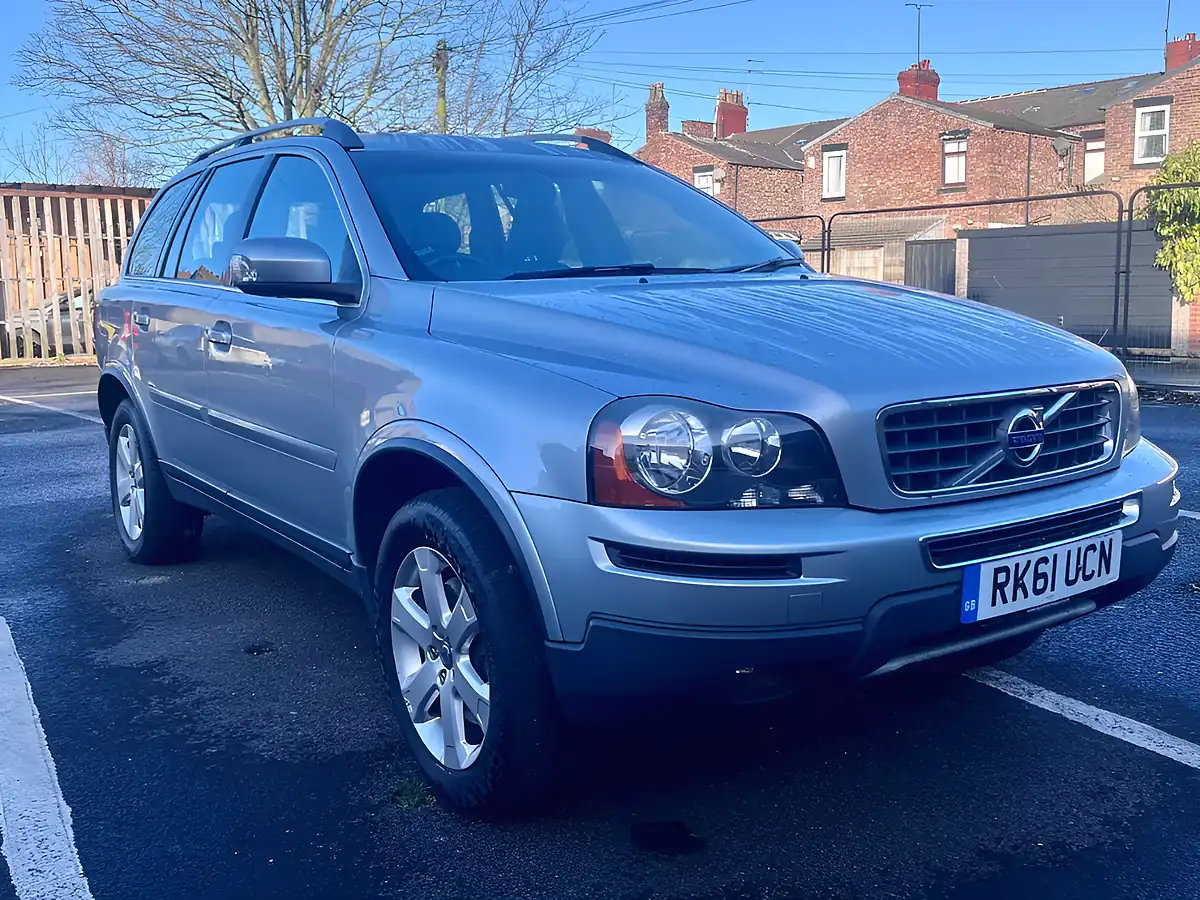 Used 2011 Volvo XC90 Silver - Interior and Exterior details 7