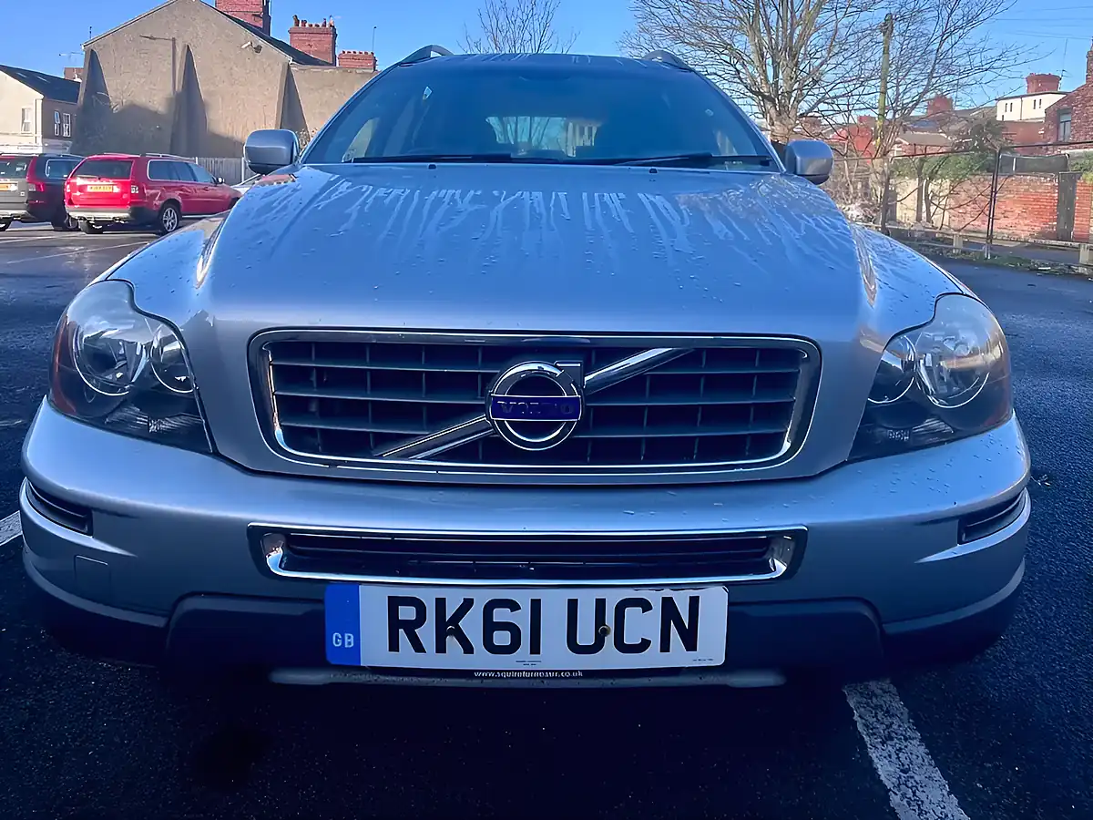 Used 2011 Volvo XC90 Silver - Interior and Exterior details 9