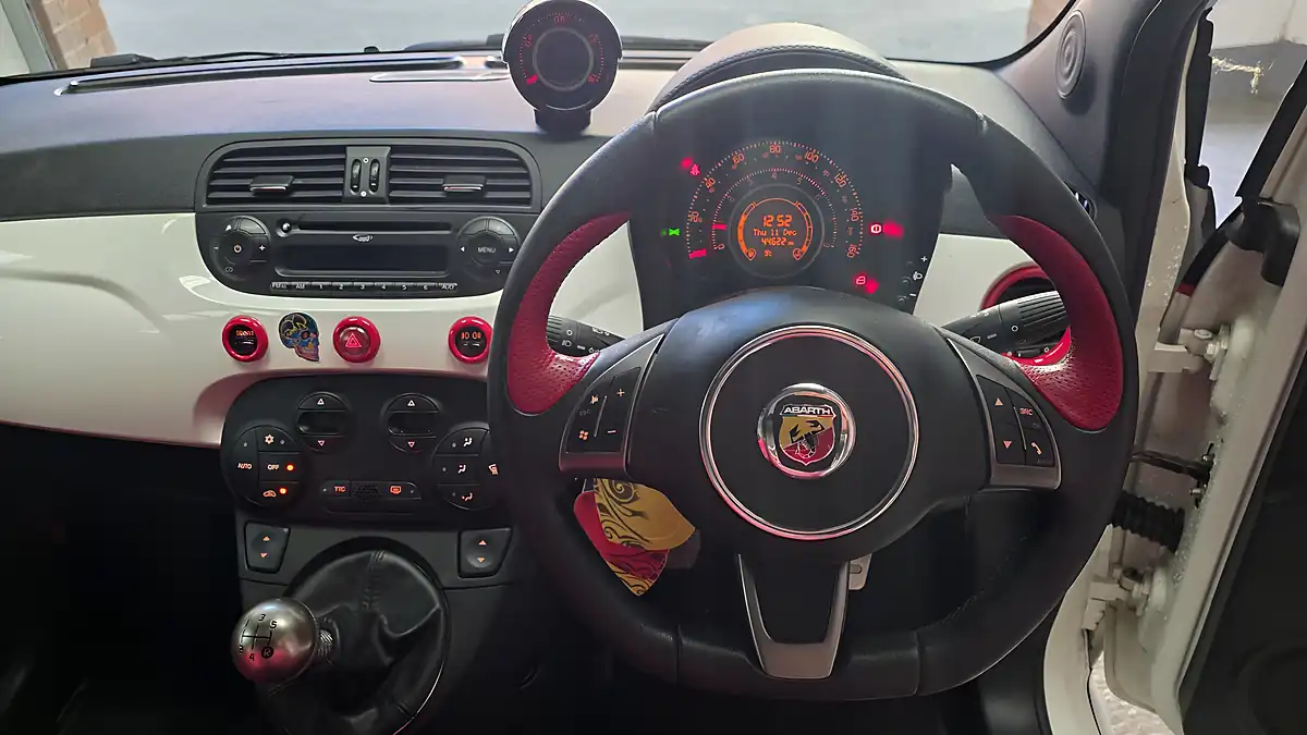 Used 2012 Abarth 595 Turismo Multicolour - Interior and Exterior details 14