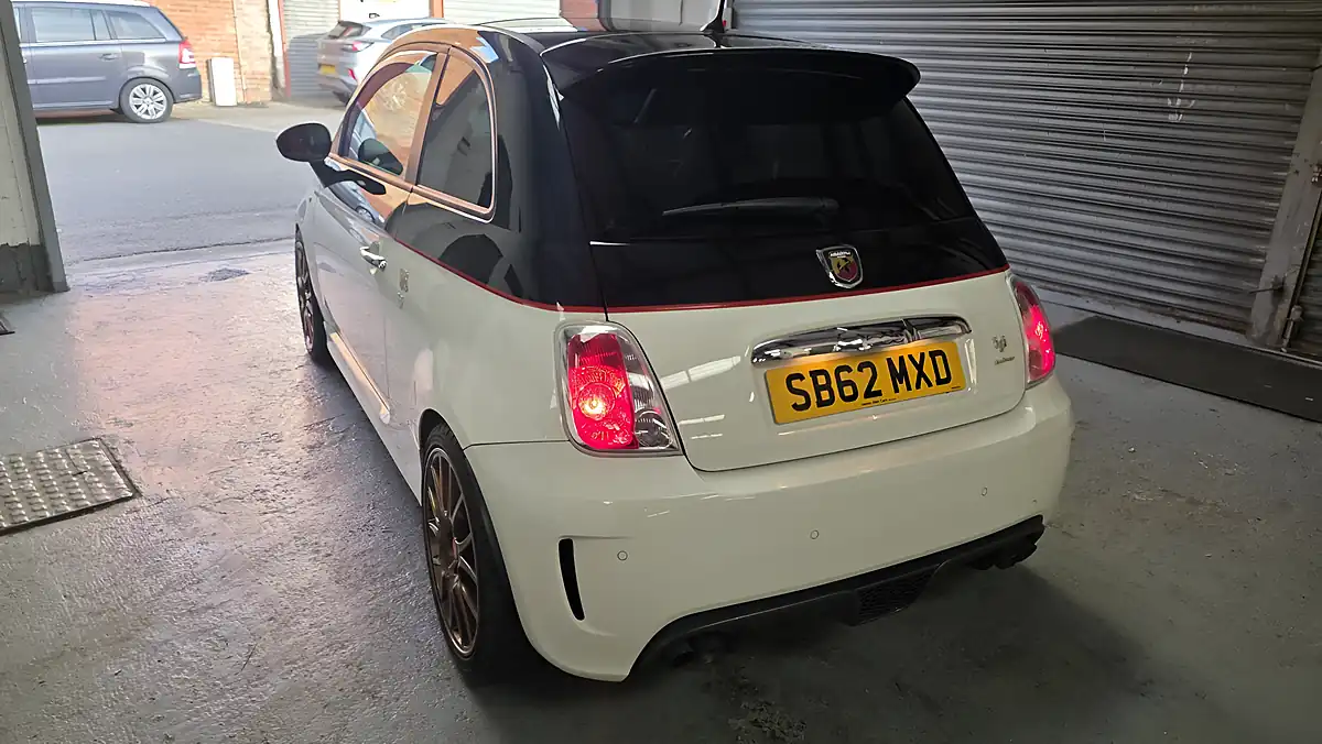 Used 2012 Abarth 595 Turismo Multicolour - Interior and Exterior details 4