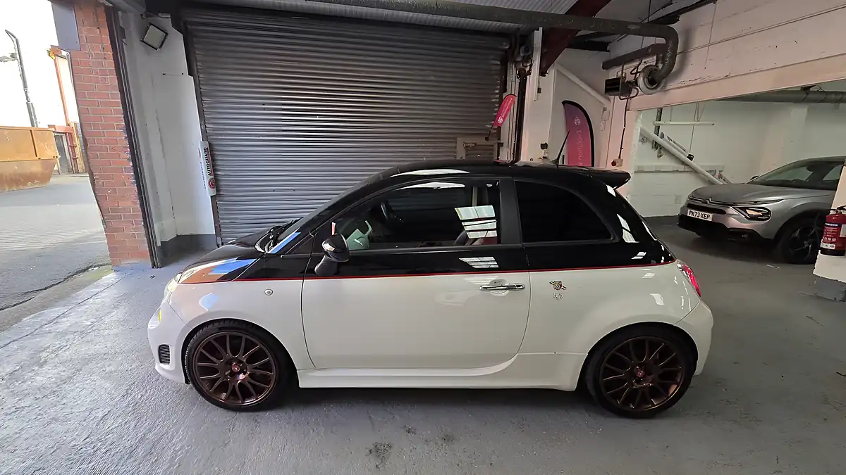 Used 2012 Abarth 595 Turismo Multicolour - Interior and Exterior details 8