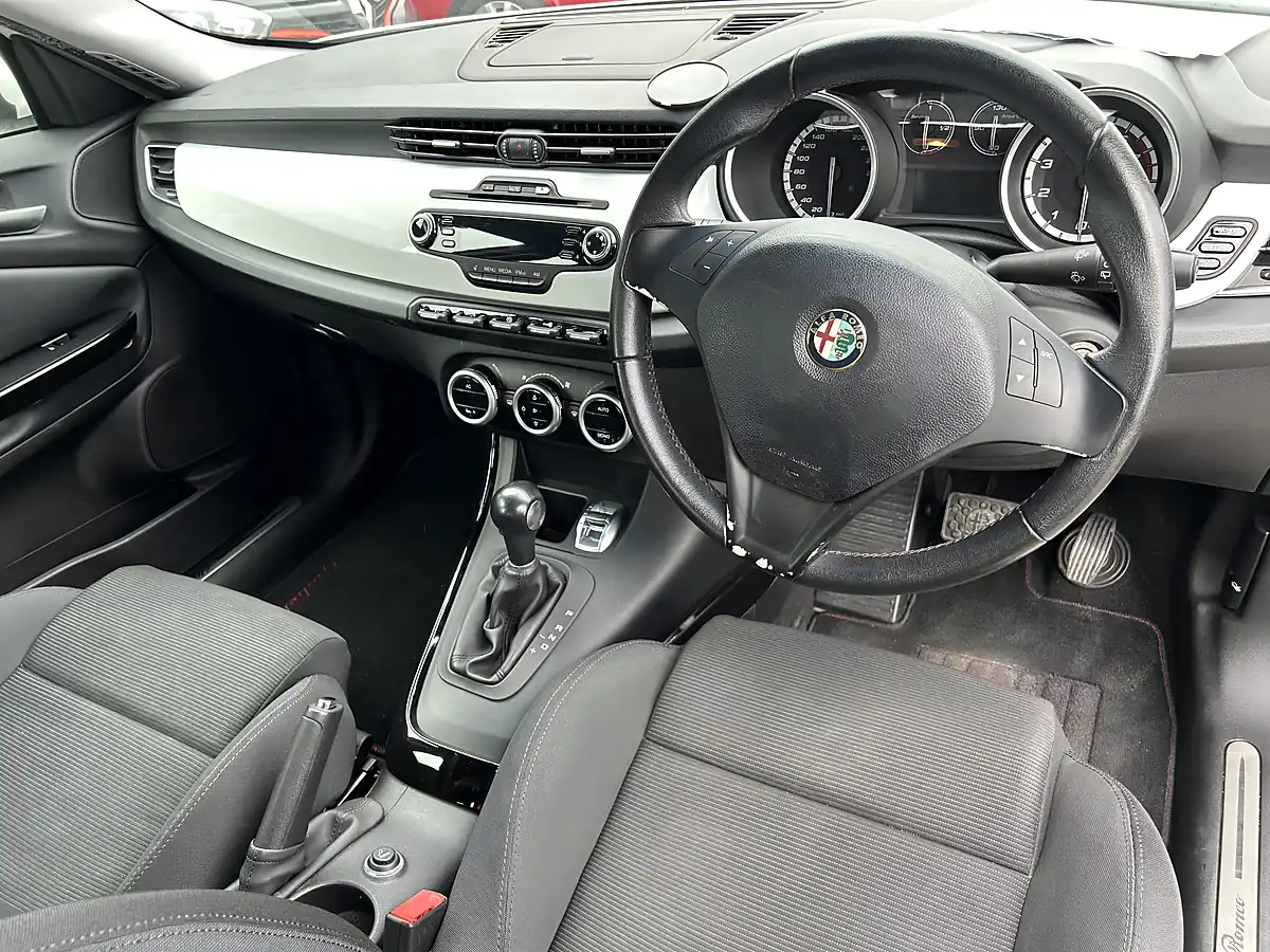 Used 2012 Alfa Romeo Giulietta White - Interior and Exterior details 2