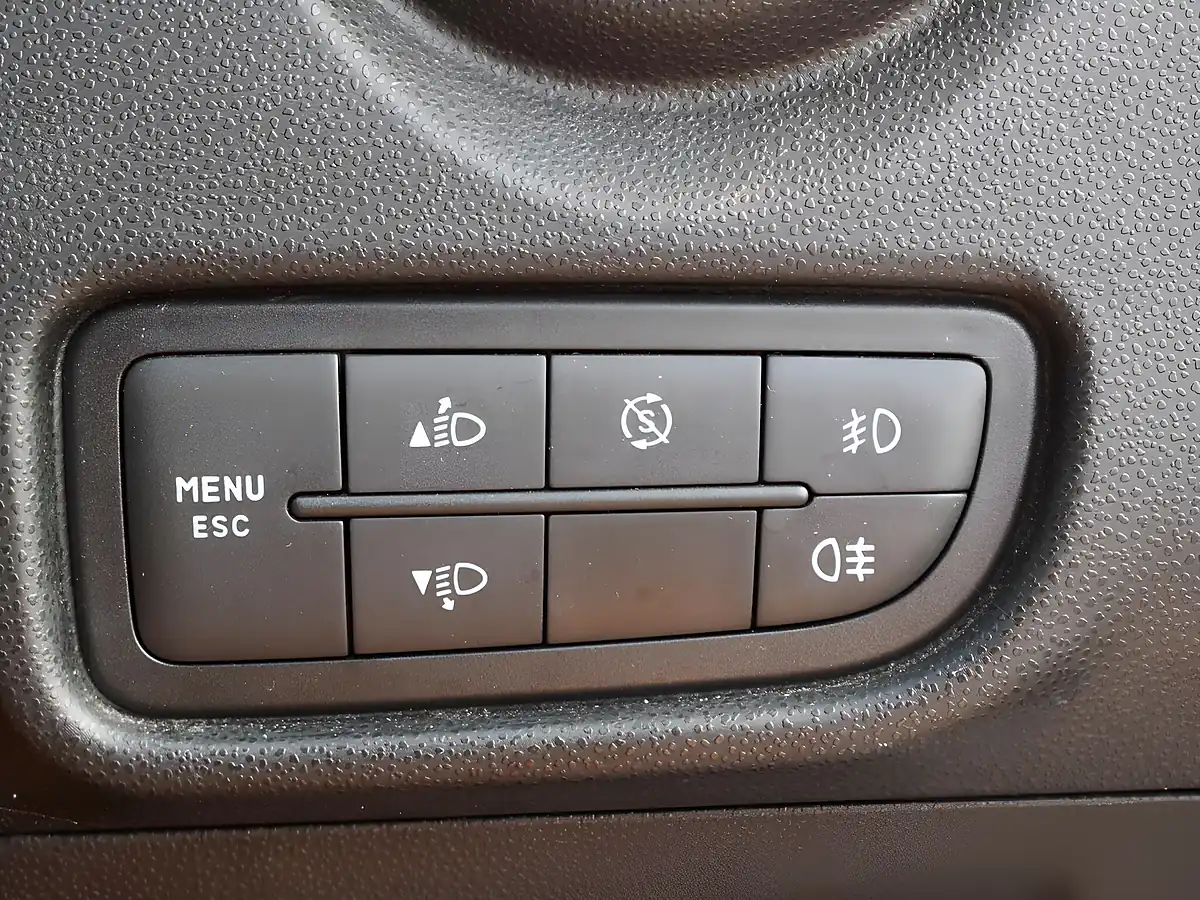Used 2012 Alfa Romeo Mito Sportiva White - Interior and Exterior details 13