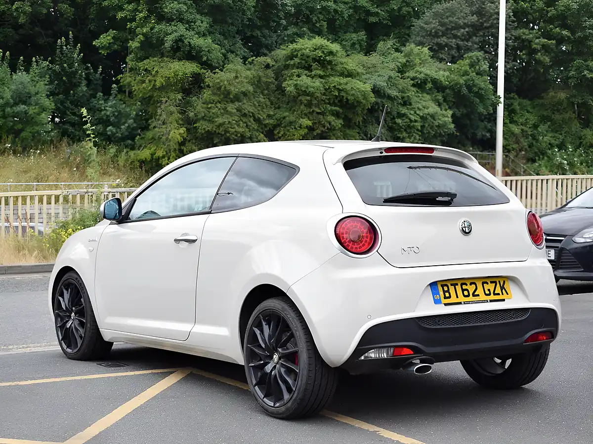Used 2012 Alfa Romeo Mito Sportiva White - Interior and Exterior details 19