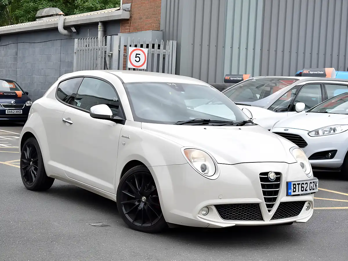 Used 2012 Alfa Romeo Mito Sportiva White - Interior and Exterior details 20