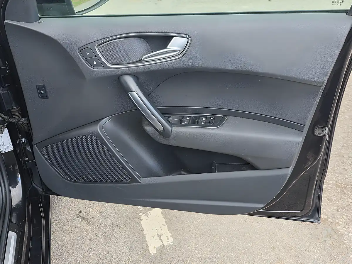 Used 2012 Audi A1 Sport Black - Interior and Exterior details 12
