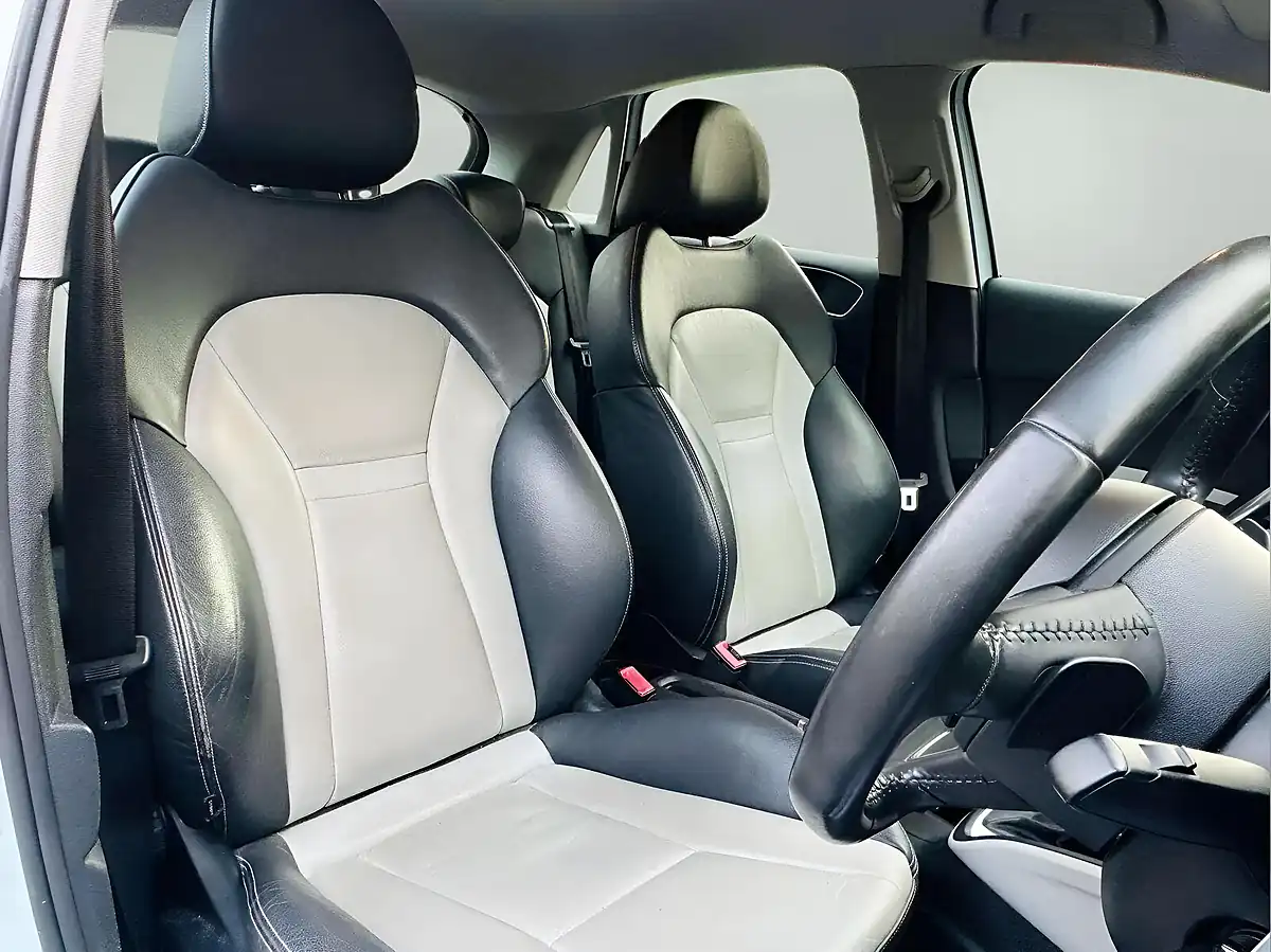 Used 2012 Audi A1 Sport Sportback S Tronic Blue - Interior and Exterior details 13