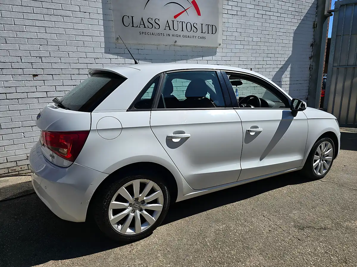 Used 2012 Audi A1 Sport Sportback White - Interior and Exterior details 11