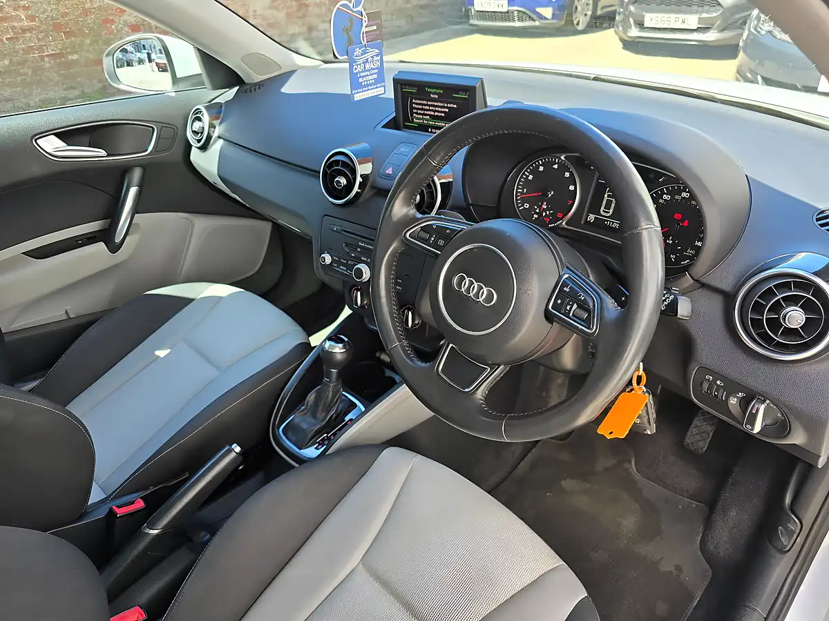 Used 2012 Audi A1 Sport Sportback White - Interior and Exterior details 13