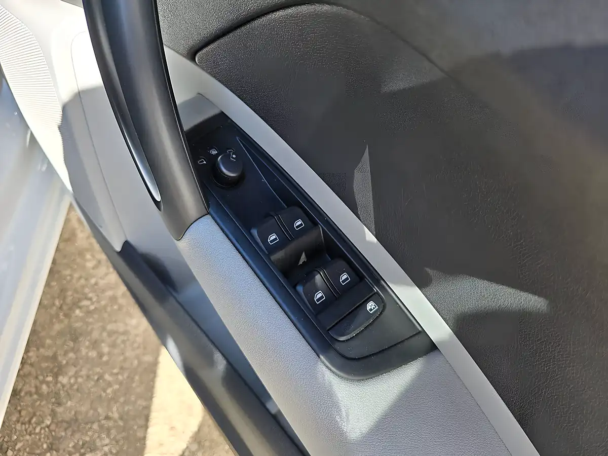 Used 2012 Audi A1 Sport Sportback White - Interior and Exterior details 17