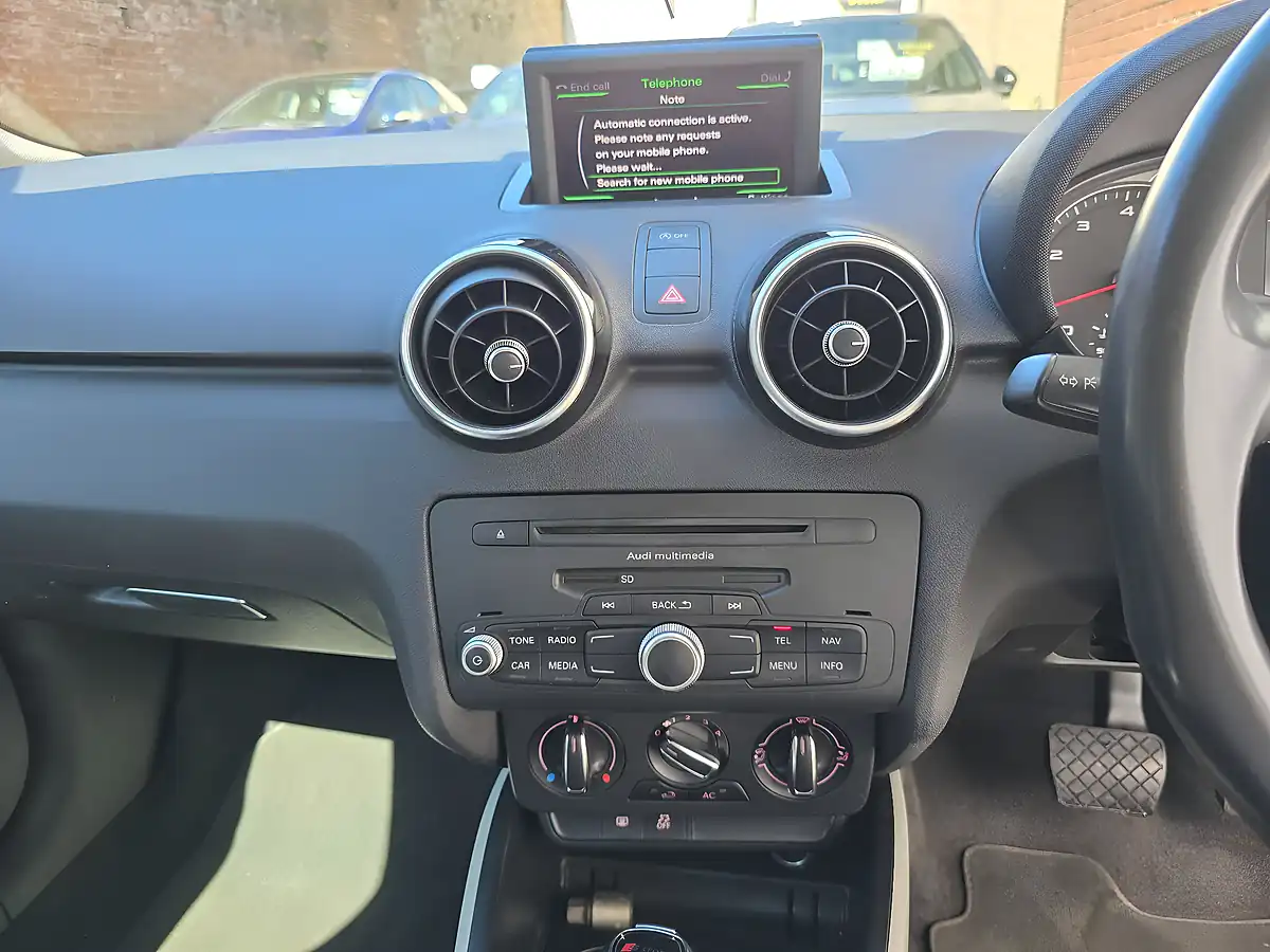 Used 2012 Audi A1 Sport Sportback White - Interior and Exterior details 20