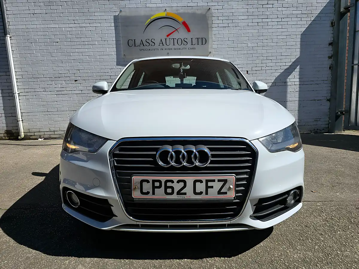 Used 2012 Audi A1 Sport Sportback White - Interior and Exterior details 3