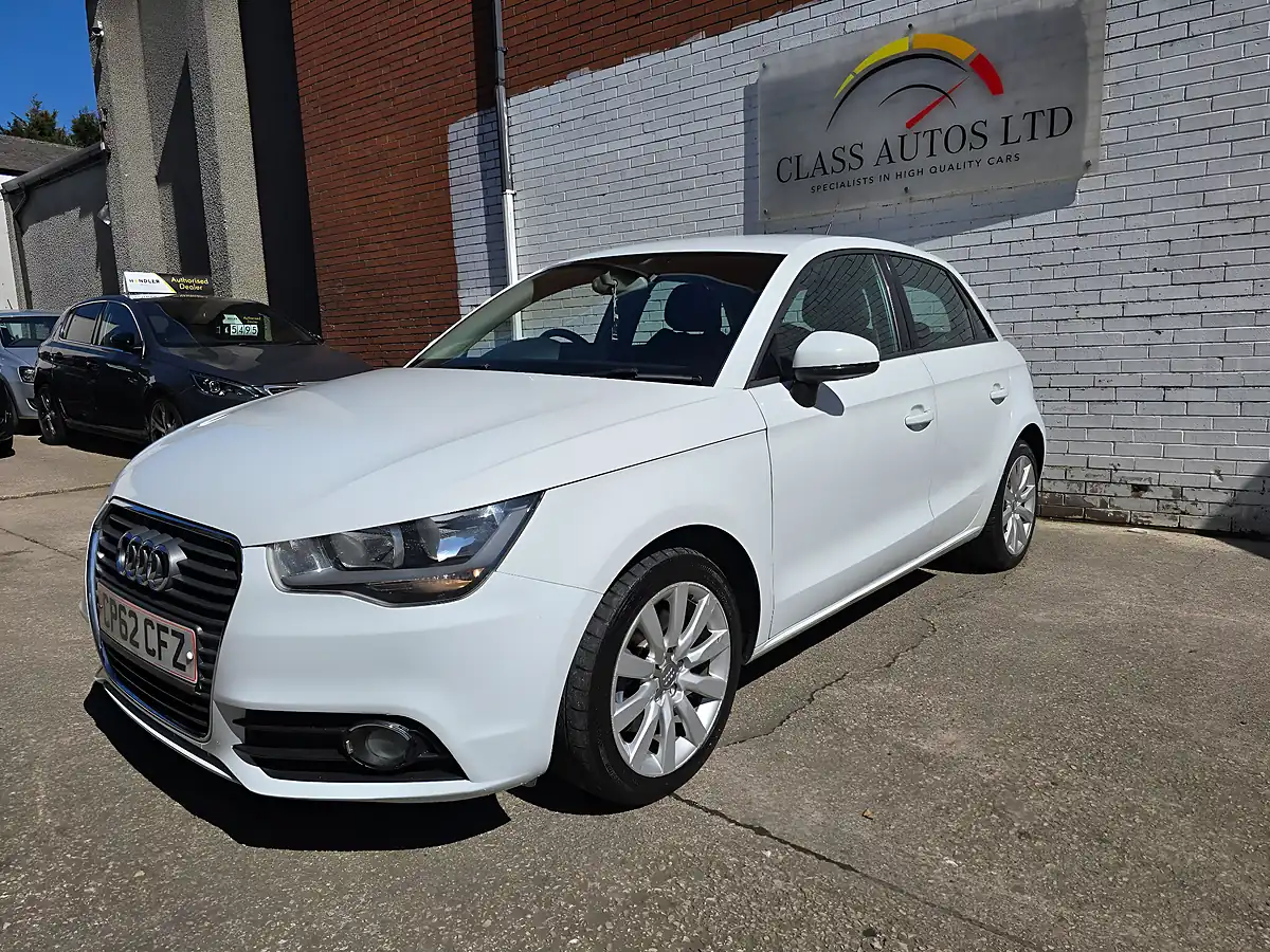 Used 2012 Audi A1 Sport Sportback White - Interior and Exterior details 4