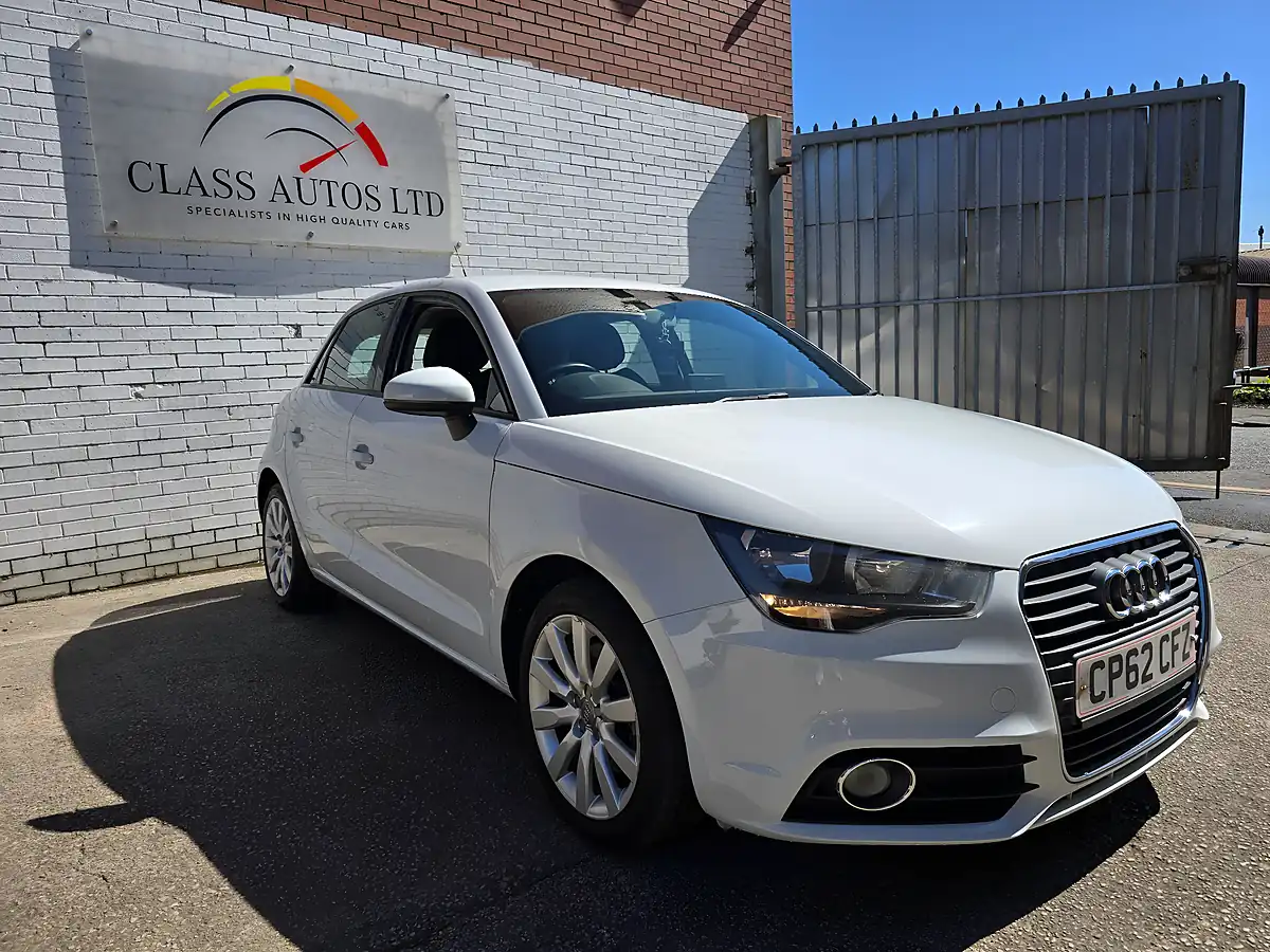Used 2012 Audi A1 Sport Sportback White - Interior and Exterior details 6
