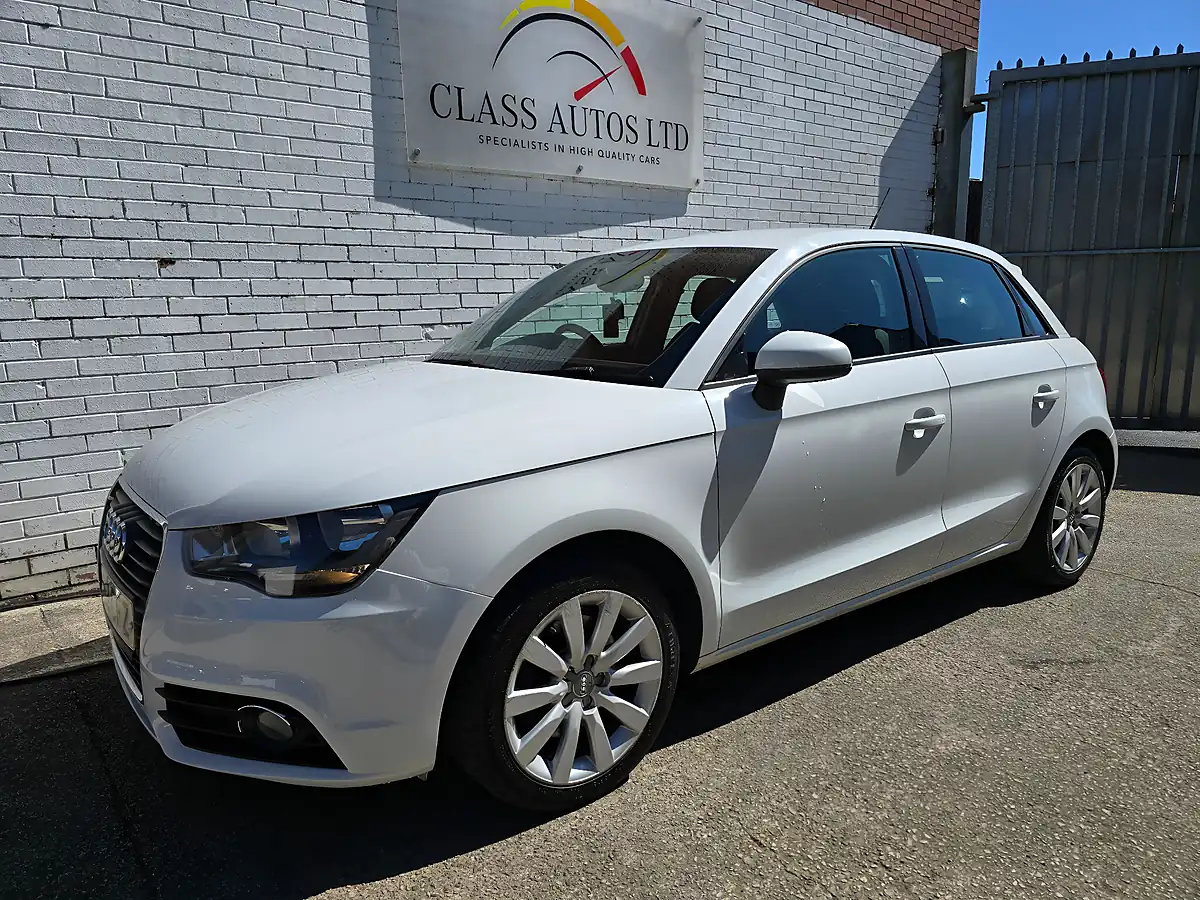 Used 2012 Audi A1 Sport Sportback White - Interior and Exterior details 7